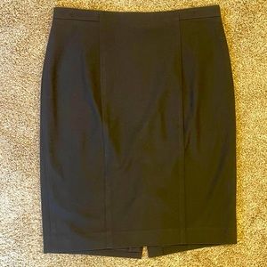 EUC. Ann Taylor Black Pencil Skirt. Size 8 Petite.